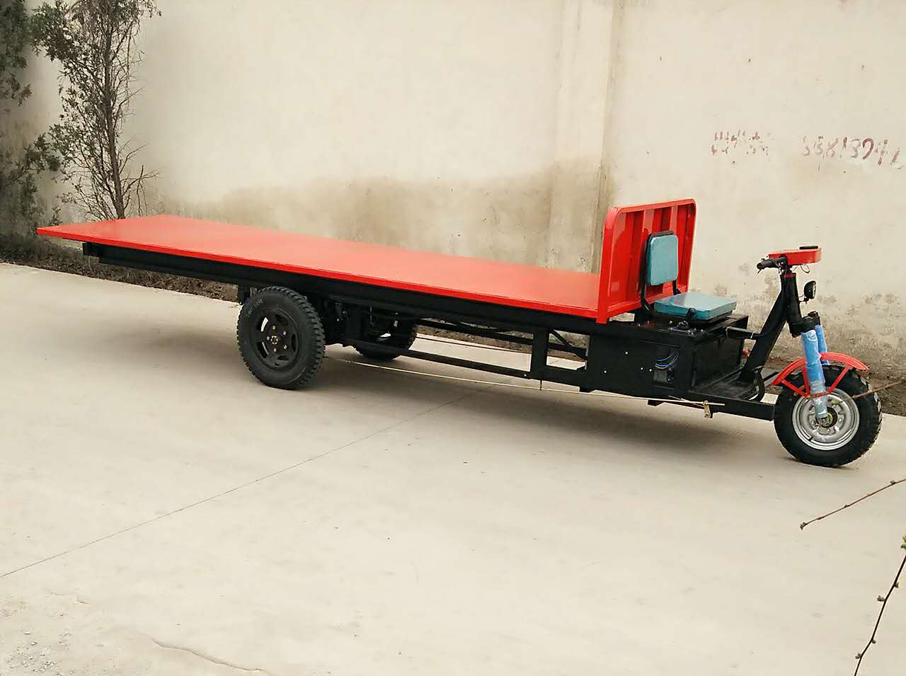 大型電動平板車